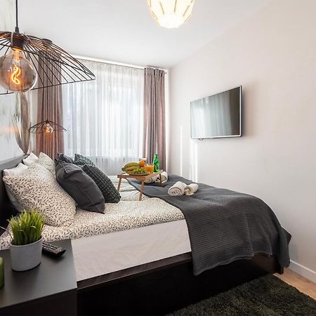 Golden Sands - Winda, 2 Sypialnie Oraz Salon, Lozeczko Turystyczne, Balkon, Play Station 5, Ekspress Do Kawy, Atlas Arena, Zoo, Fala Лодзь Екстер'єр фото